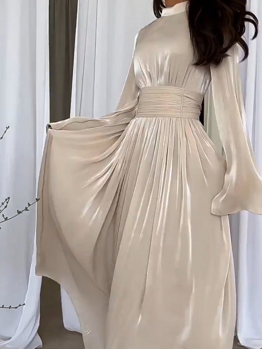 Herbstliches Fantasievolles Maxikleid mit Fließendem Schnitt – Valentina