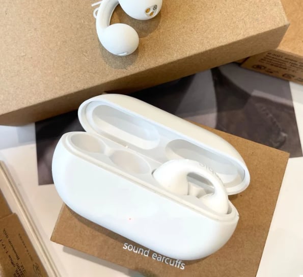 ClipBeat® Wireless Earphones