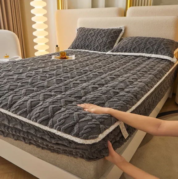 Fitted Bed Sheets + 2 Free Pillow Cases