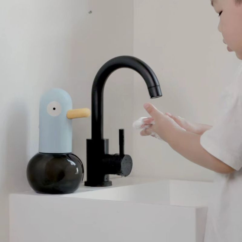 SoapTech - Sæbedispenser med sensor og andeinspireret design