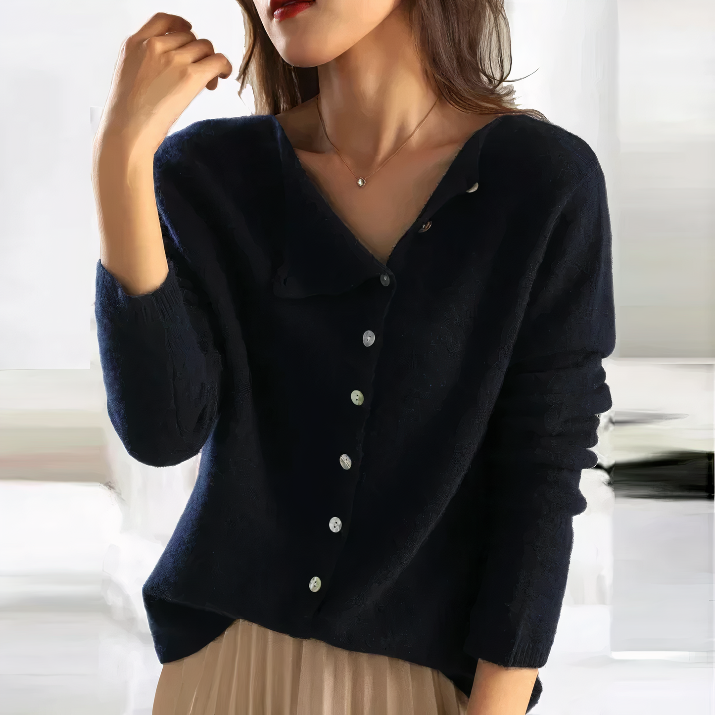 Oriah | Elegante damesvest – zachte gebreide trui met knoopsluiting