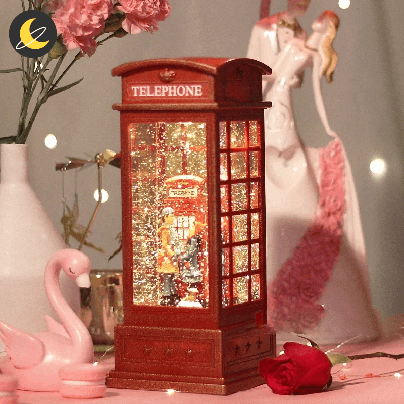 Telephone Booth Giant Couple Snow Globe™