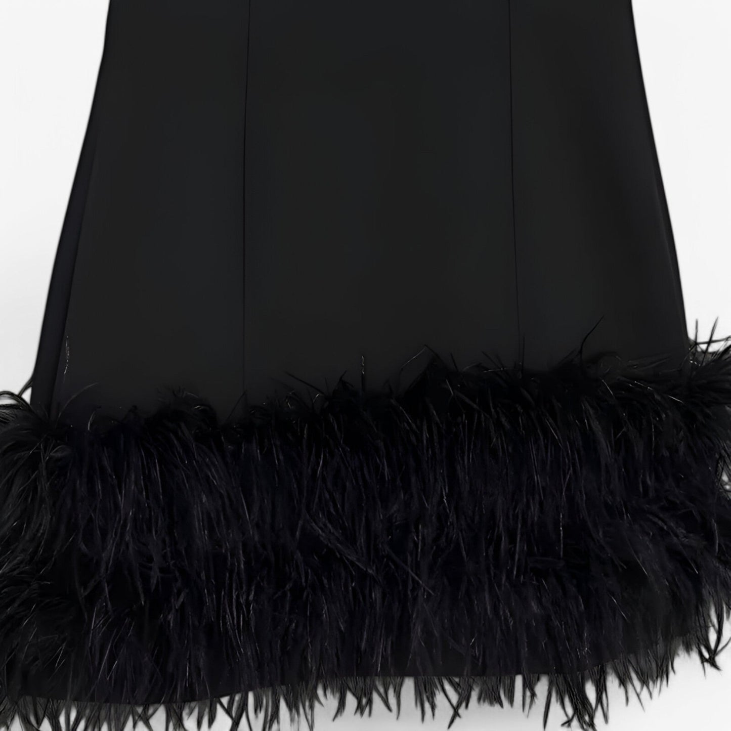 Elegantes Damen Mini-Kleid mit Federn 7