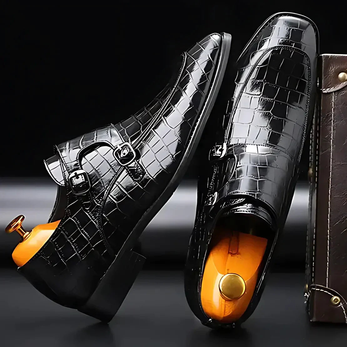 KrokSiluett® by skörten Sweden: Timeless Italian-Swedish Design with Crocodile-Grain Leather Detailing