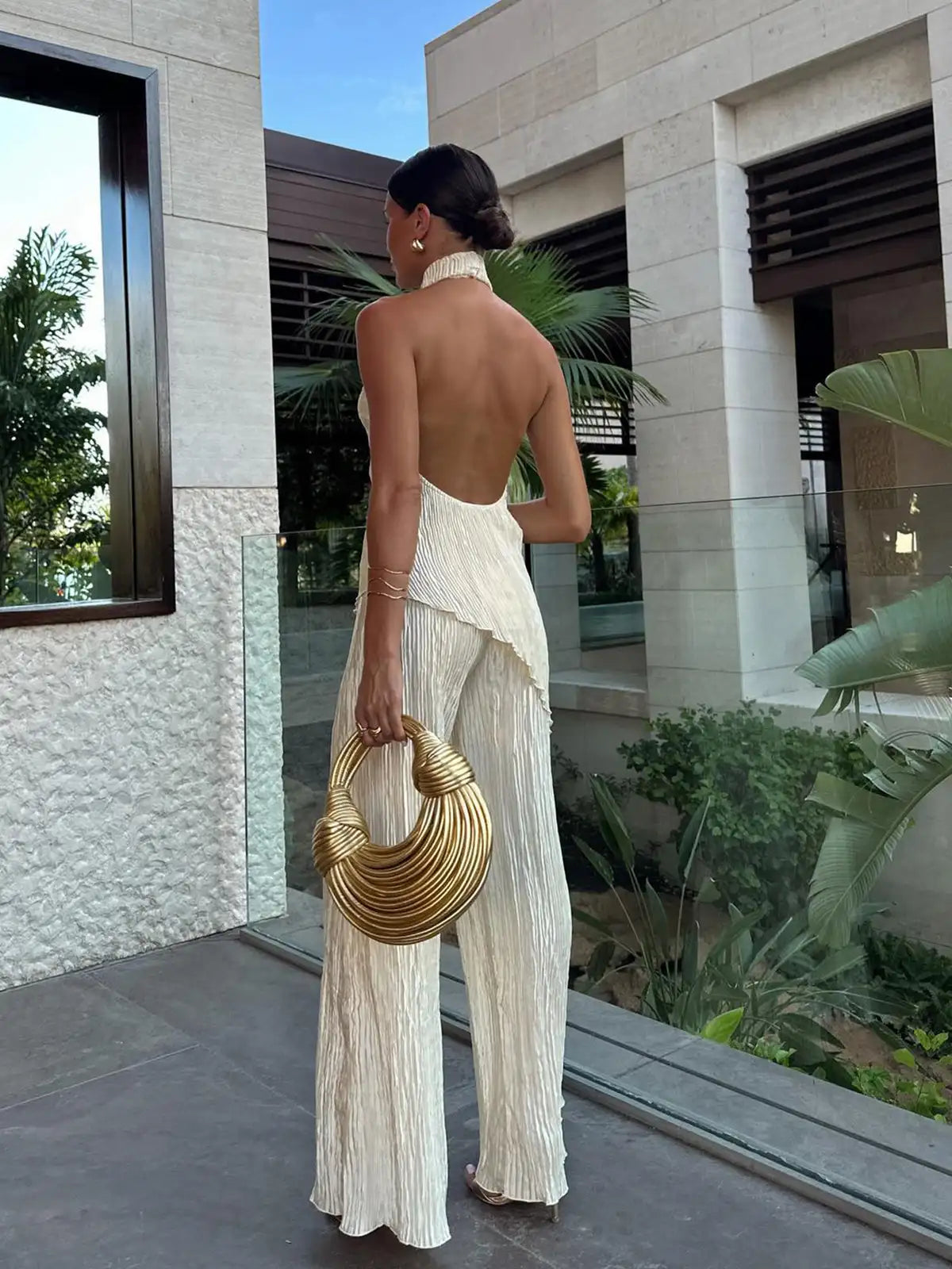 Ensemble plissé Golden Serenity pour femme – Élégant ensemble fluide deux pièces style soirée