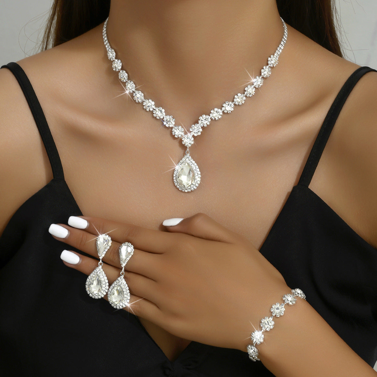 Ensemble de bijoux en strass électroplaqués