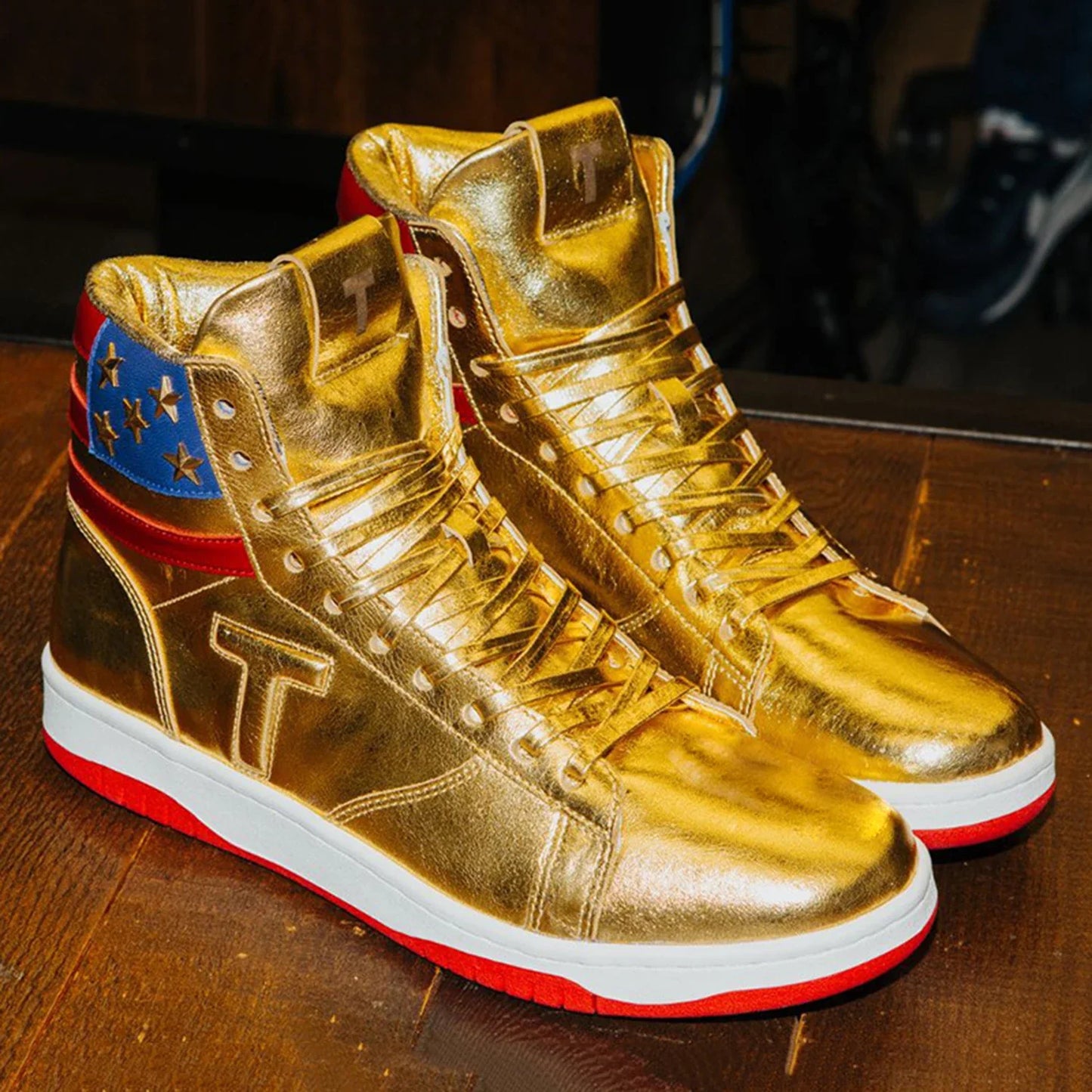 Trump Shoes Never Surrender Gold Sneakers High top Gym 2024 MAGA President Donald Shoe Mens Womens Casual Boots Road Sneaker