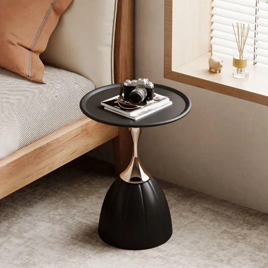 Caelestis - Noordse Lotus Bijzettafel in Scandinavisch DesignCaelestis Bijzettafel | Scandinavisch Lotusdesign | Minimalistisch & Stabiel | Hout