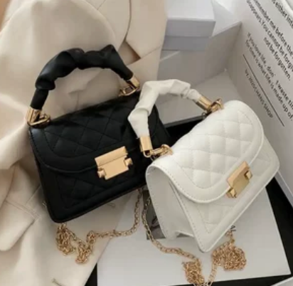 Test – Affordable Luxury Small Leather Bag