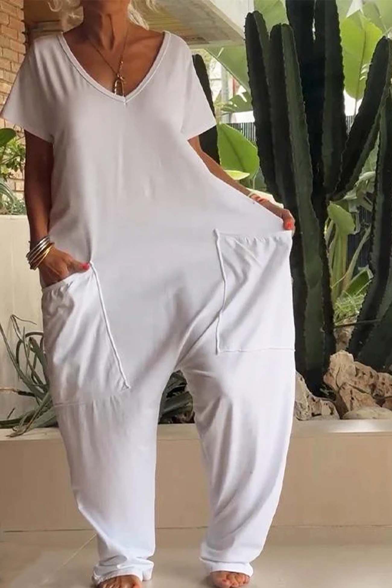 Women's V-Neck Short Sleeve Loose Jumpsuit with Pockets