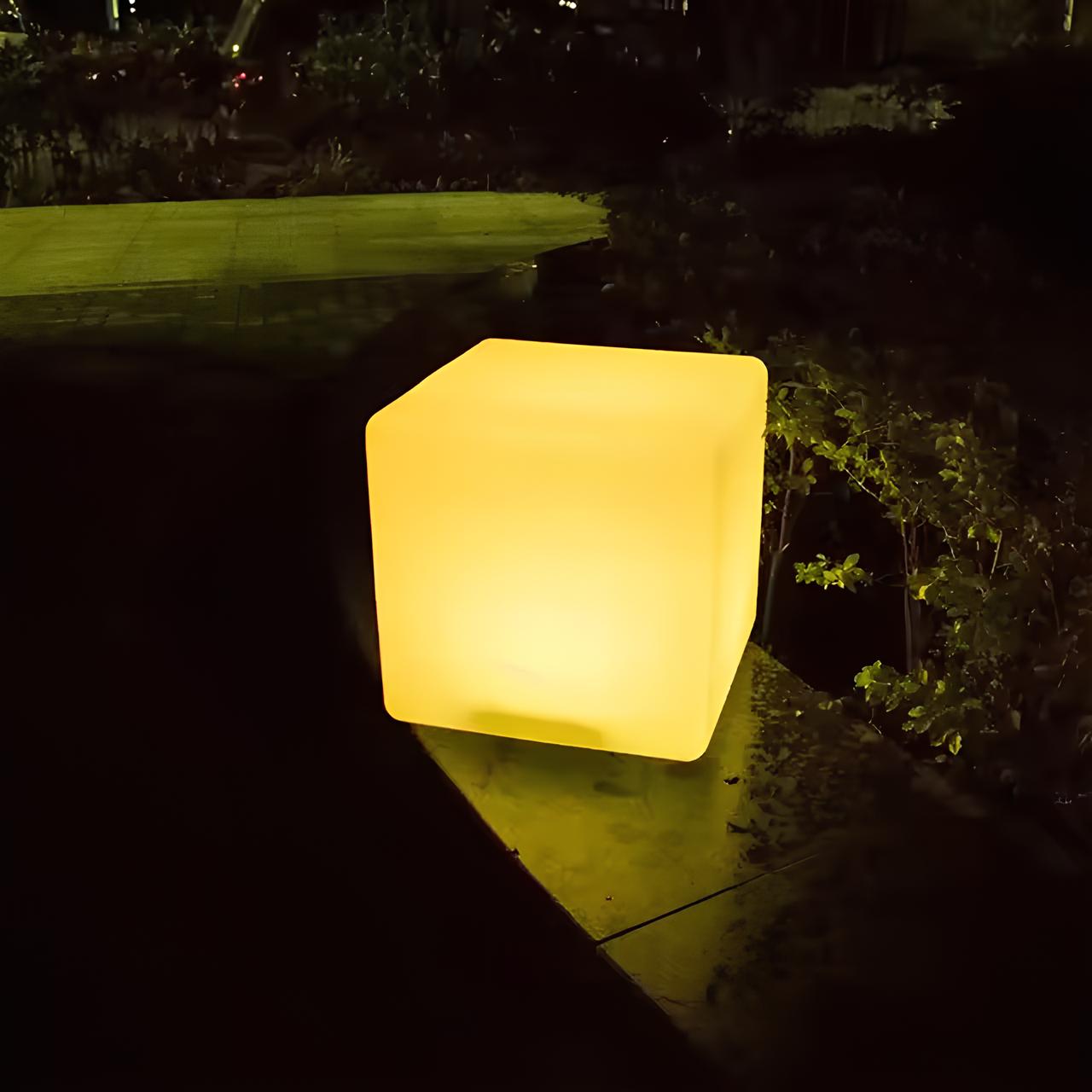 Cube Garden Lamp - LumaCube