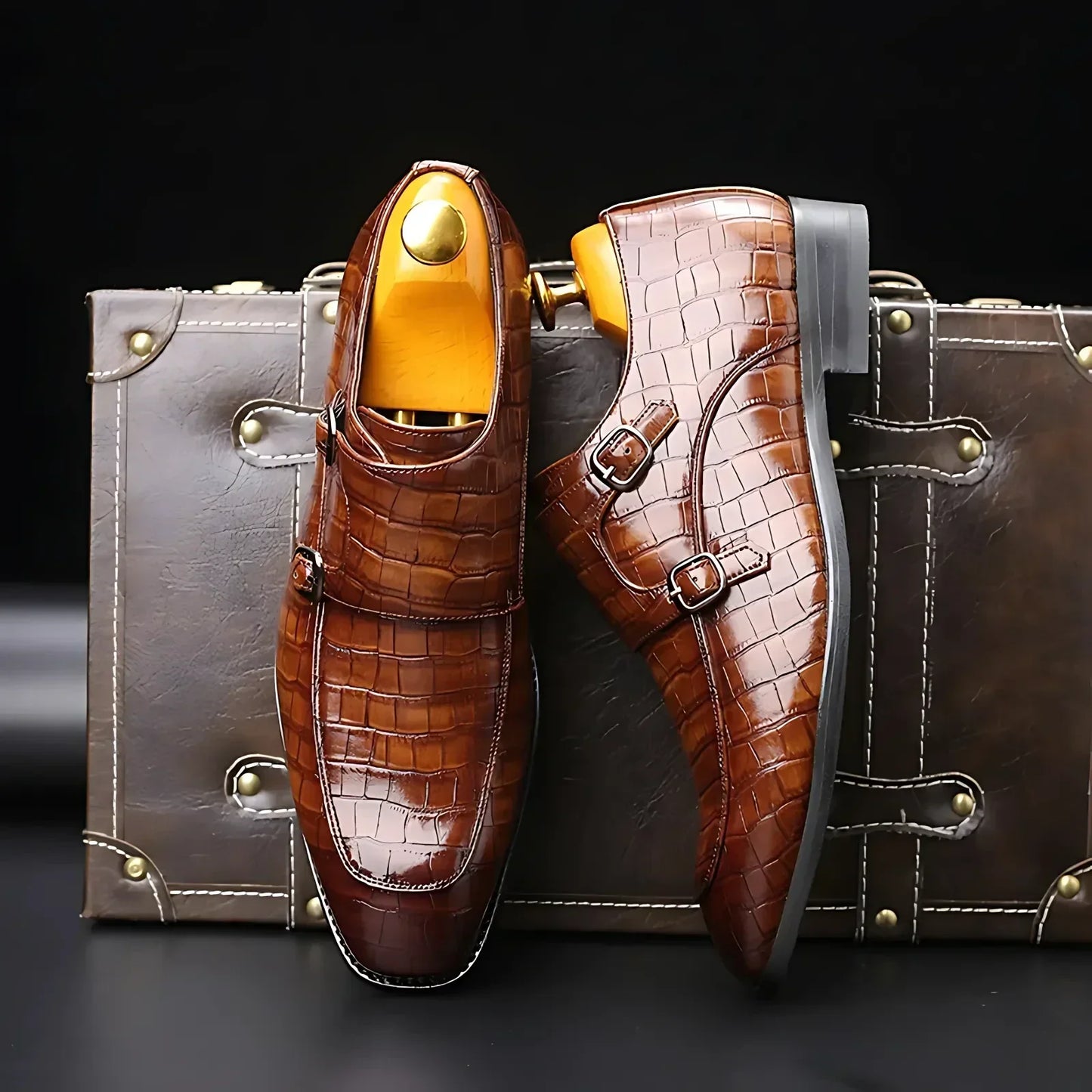KrokSiluett® by skörten Sweden: Timeless Italian-Swedish Design with Crocodile-Grain Leather Detailing
