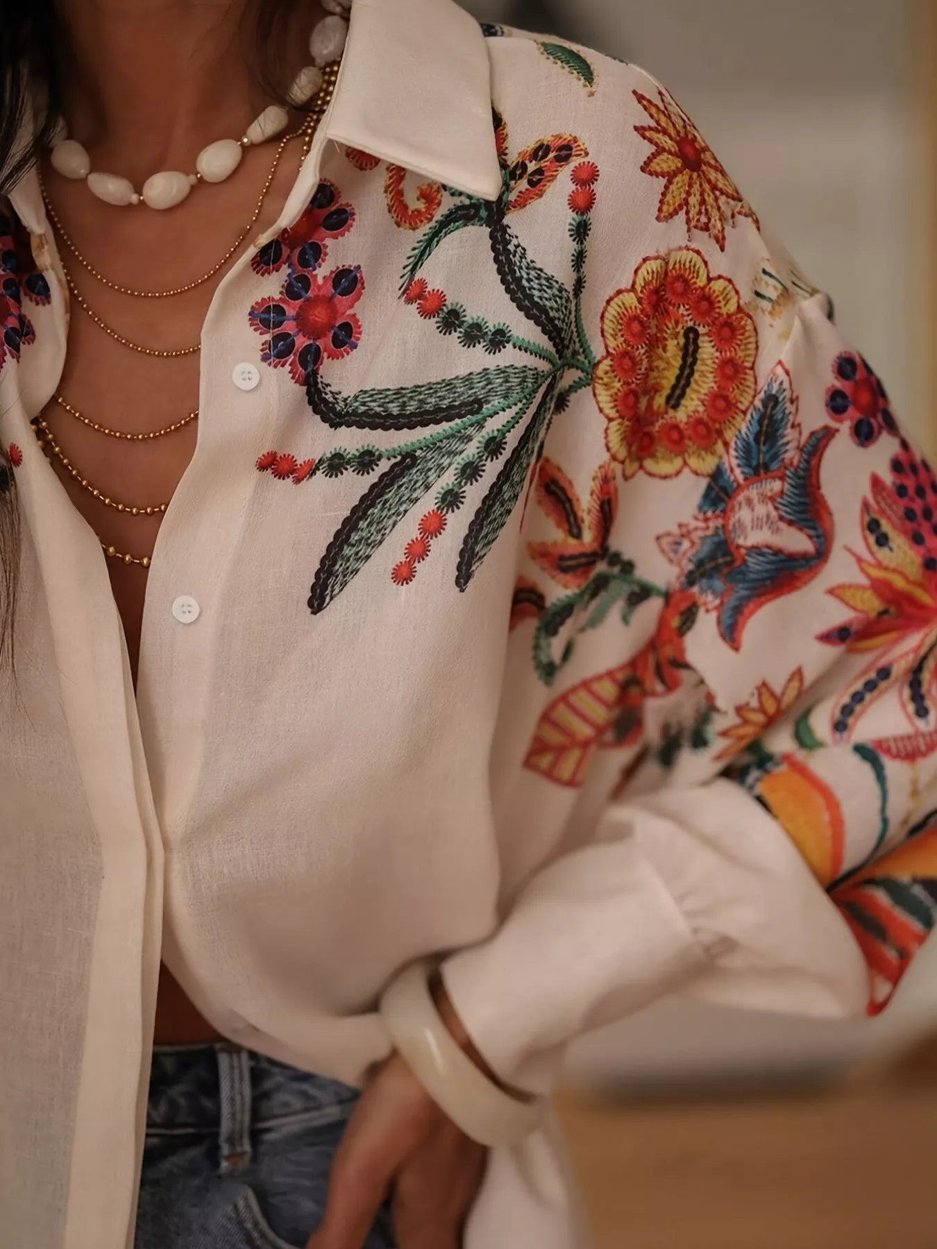 Chemise à fleurs à manches longues avec boutons