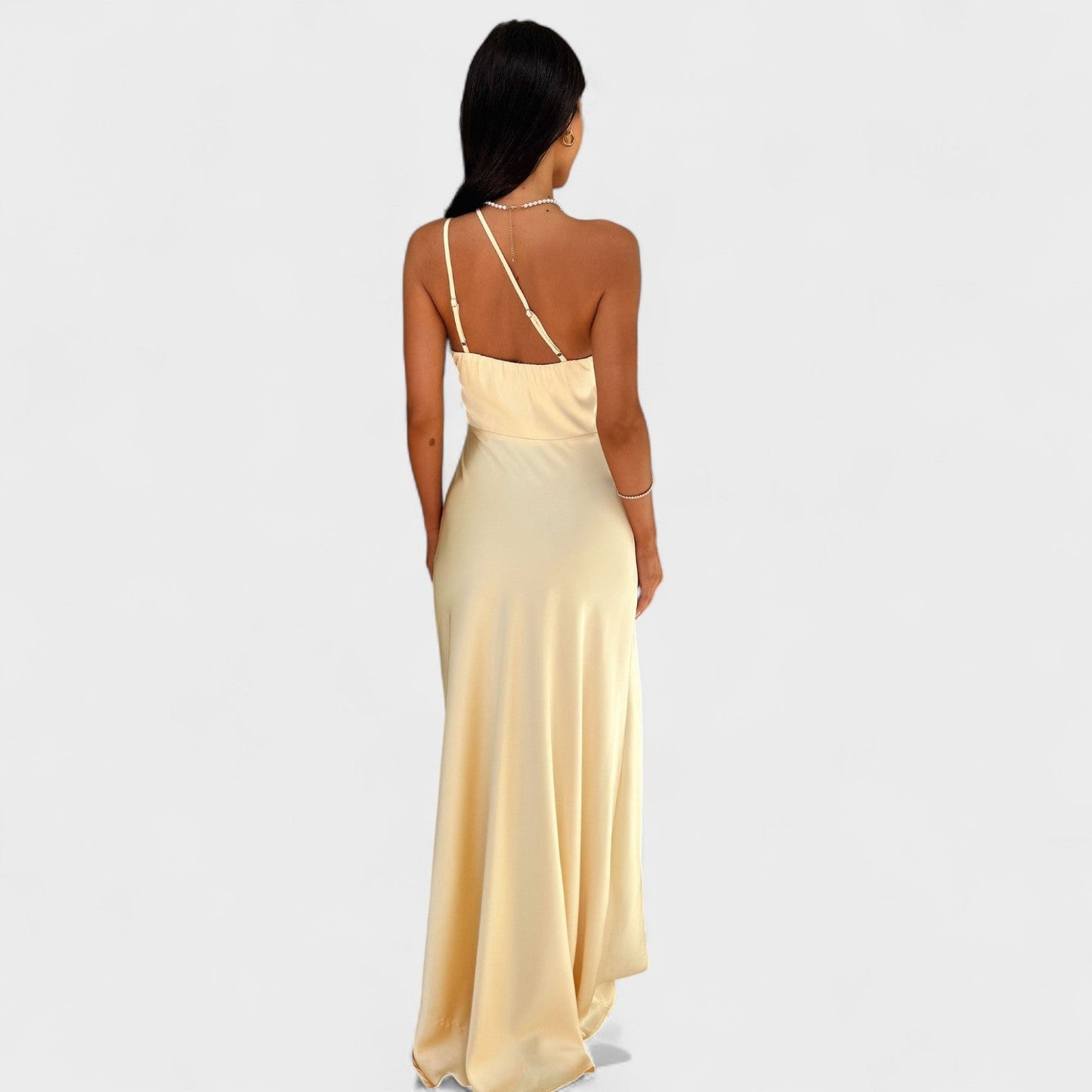 Aurelia – Vestido Largo de Satén que realza tu elegancia