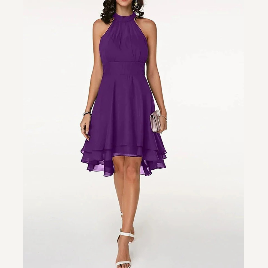 Kurzes Damenkleid – Stilvolles ärmelloses Kleid mit Gerüschtem Saum