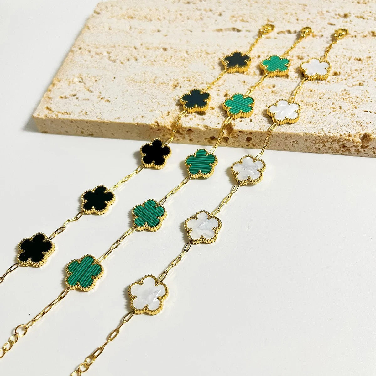 Flora Clover Bracelet (BUY 1 GET 2 FREE)