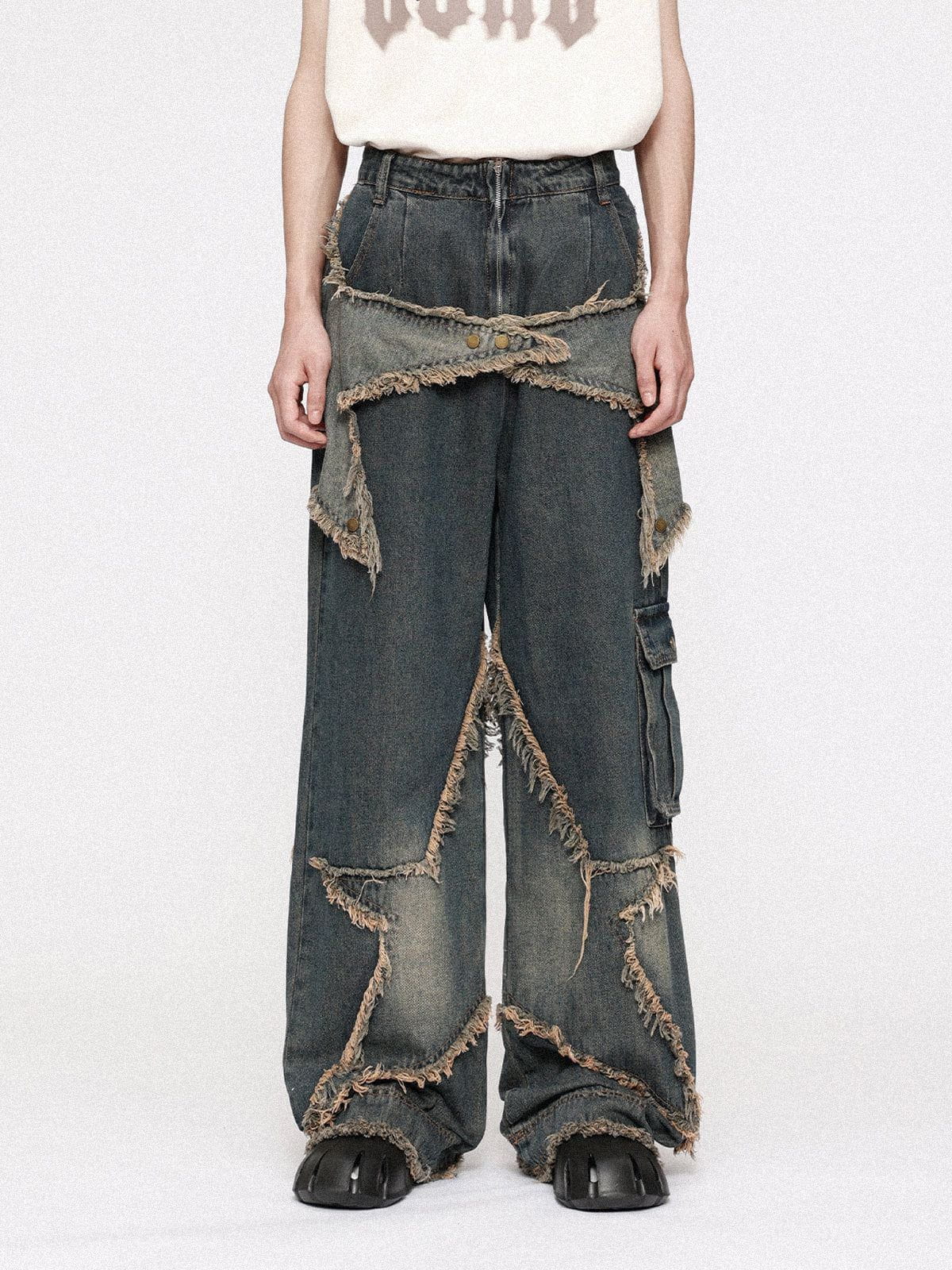 Distressed Effect Patchwork Star Denim Jeans  @shuuuie