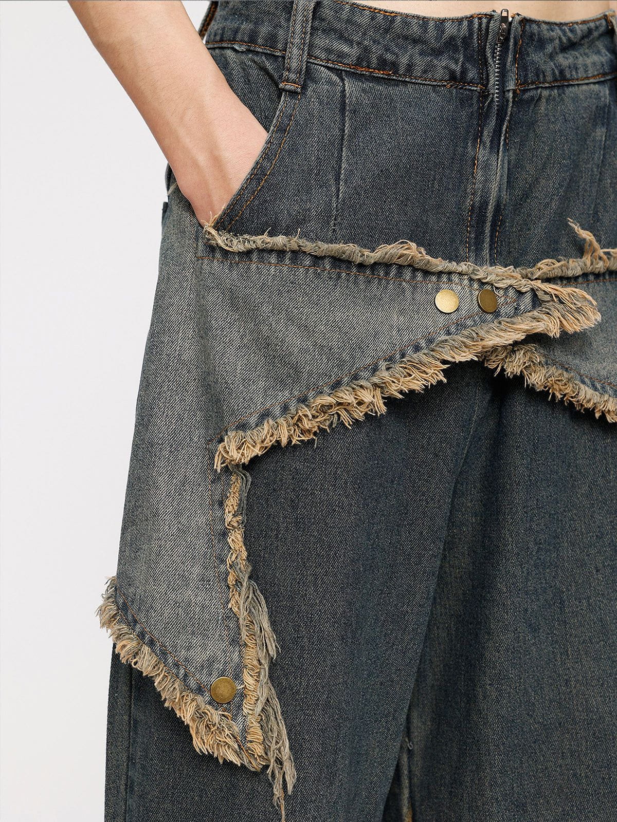 Distressed Effect Patchwork Star Denim Jeans  @shuuuie