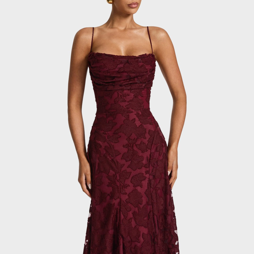 Larissa | Rochie lungă din dantelă elegantă