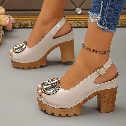 Megyn – Pumps Mit Vintage-Metallschnalle