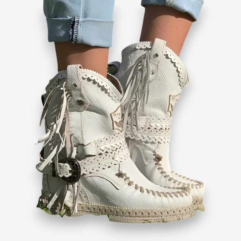 Bottines femme à franges avec laçage et boucle