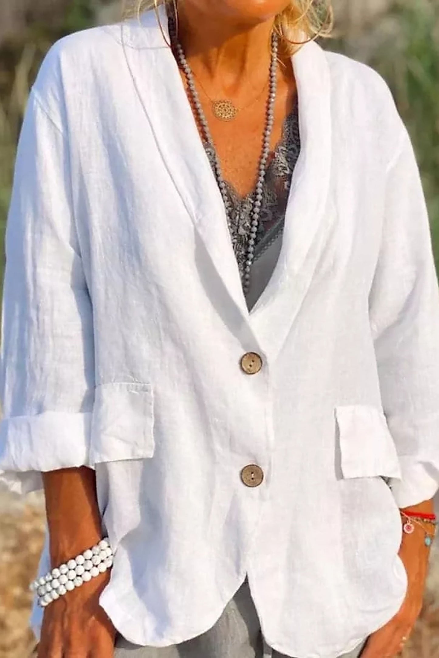 Lichte linnen blazer dames met knopen - Clara