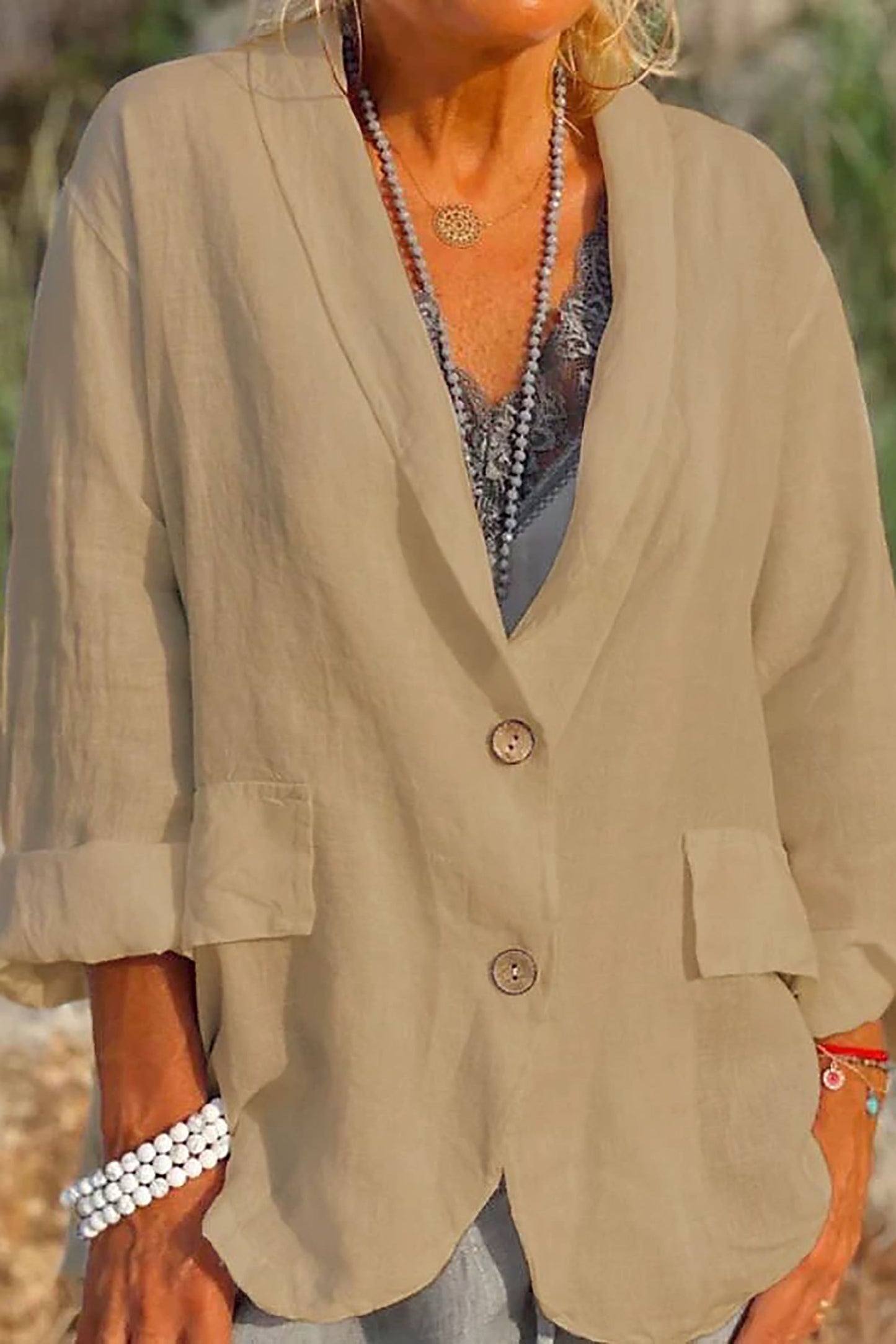 Lichte linnen blazer dames met knopen - Clara