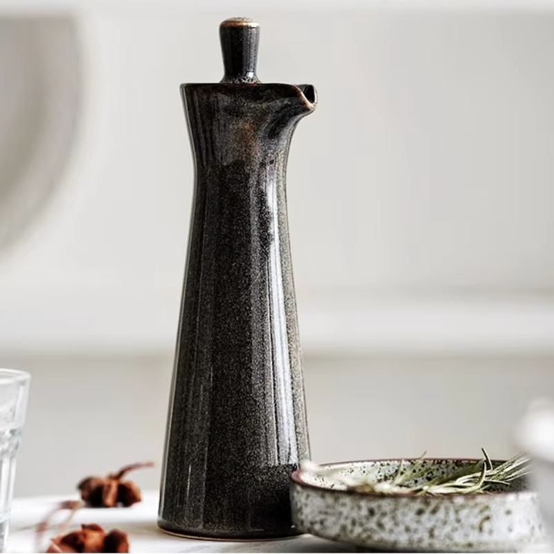 Stijlvolle Keramische Olie Dispenser met Druppelvrije Tuit voor Keuken en Tafel