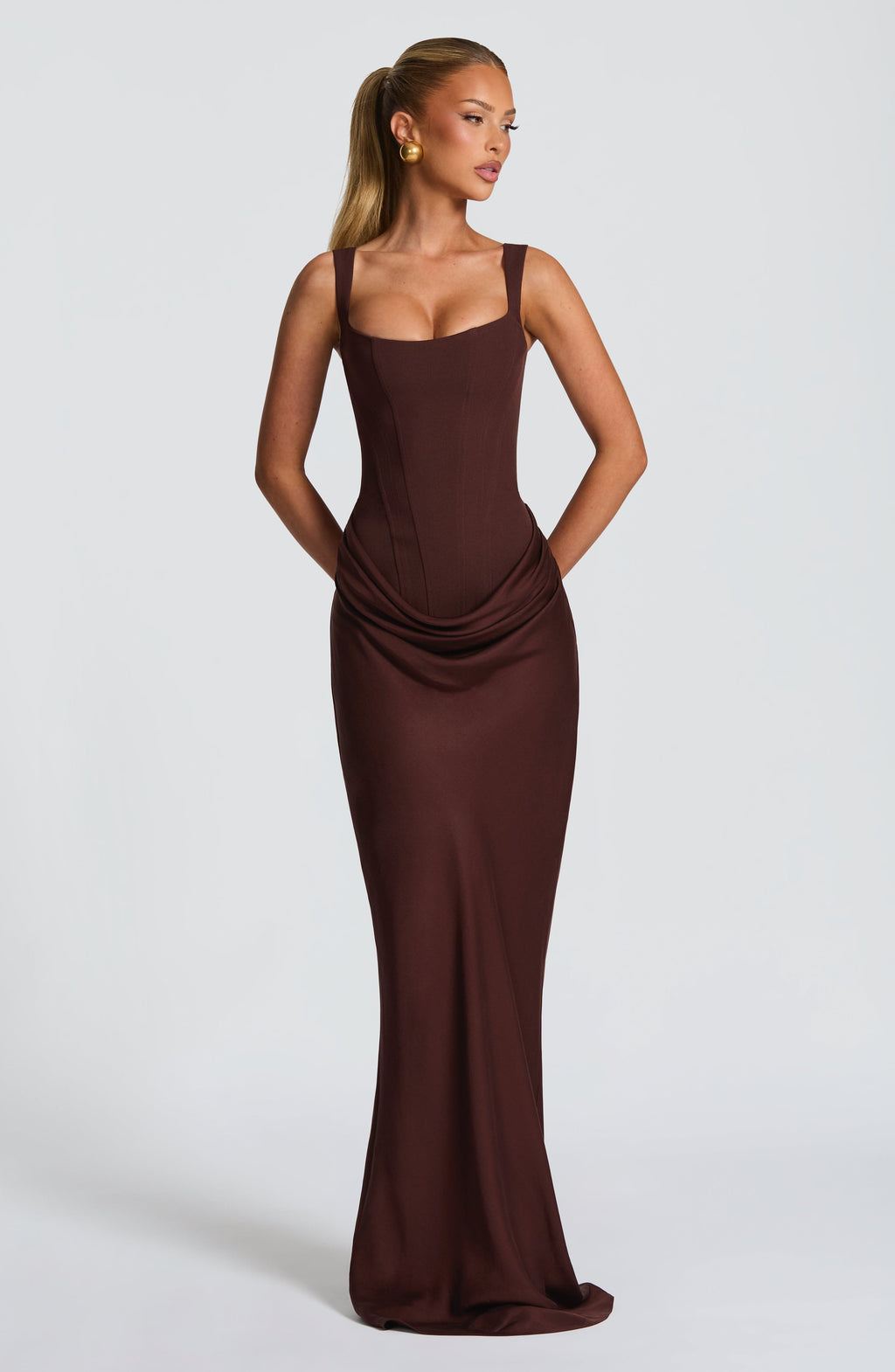 Hourglass Maxi Dress — Sculpted Silhouette, Effortless Style
