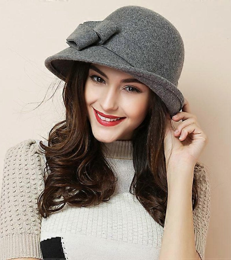 Magnolia – Elegáns, széles karimájú cloche kalap