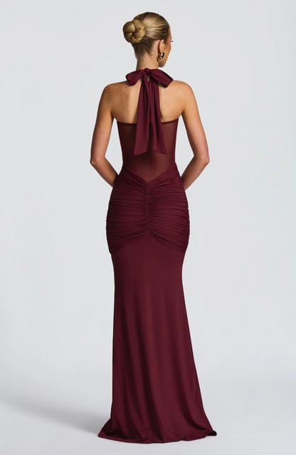 Timeless Hourglass Gown — Glamorous Silhouette & Elegant Detailing