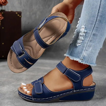 Clara™ ortopædiske sandaler med kilehæl
