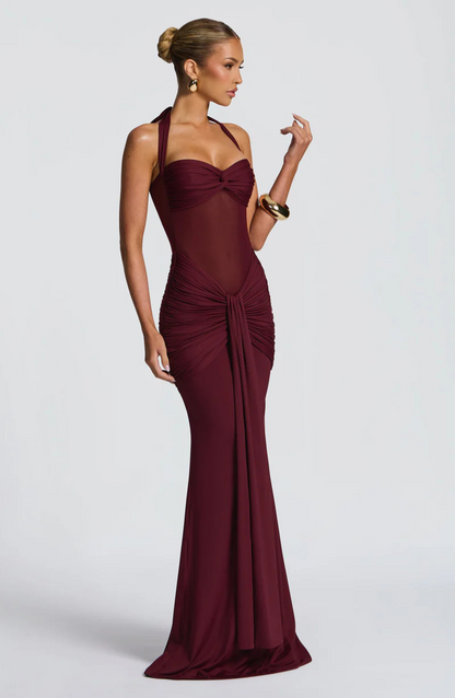 Timeless Hourglass Gown — Glamorous Silhouette & Elegant Detailing
