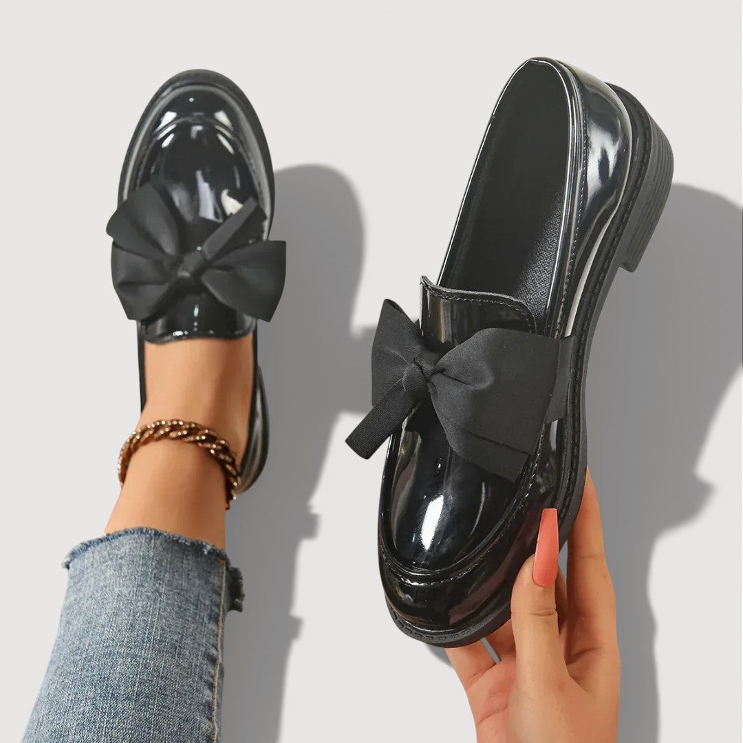MAERYL – Rusettiyksityiskohtaiset loaferit