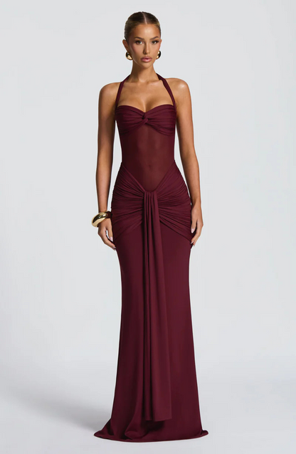 Timeless Hourglass Gown — Glamorous Silhouette & Elegant Detailing