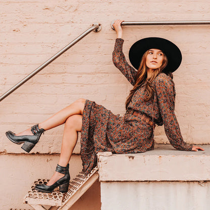 Elegant and comfortable Eliza ankle boots for a sophisticated style