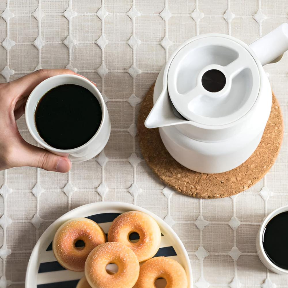 Geïsoleerde Karaf 1 Liter Houten Handvat Dubbelwandig Koffiekaraf Thermos Scandinavisch Design Groen Wit Zwart Rood Bruin | Restfield