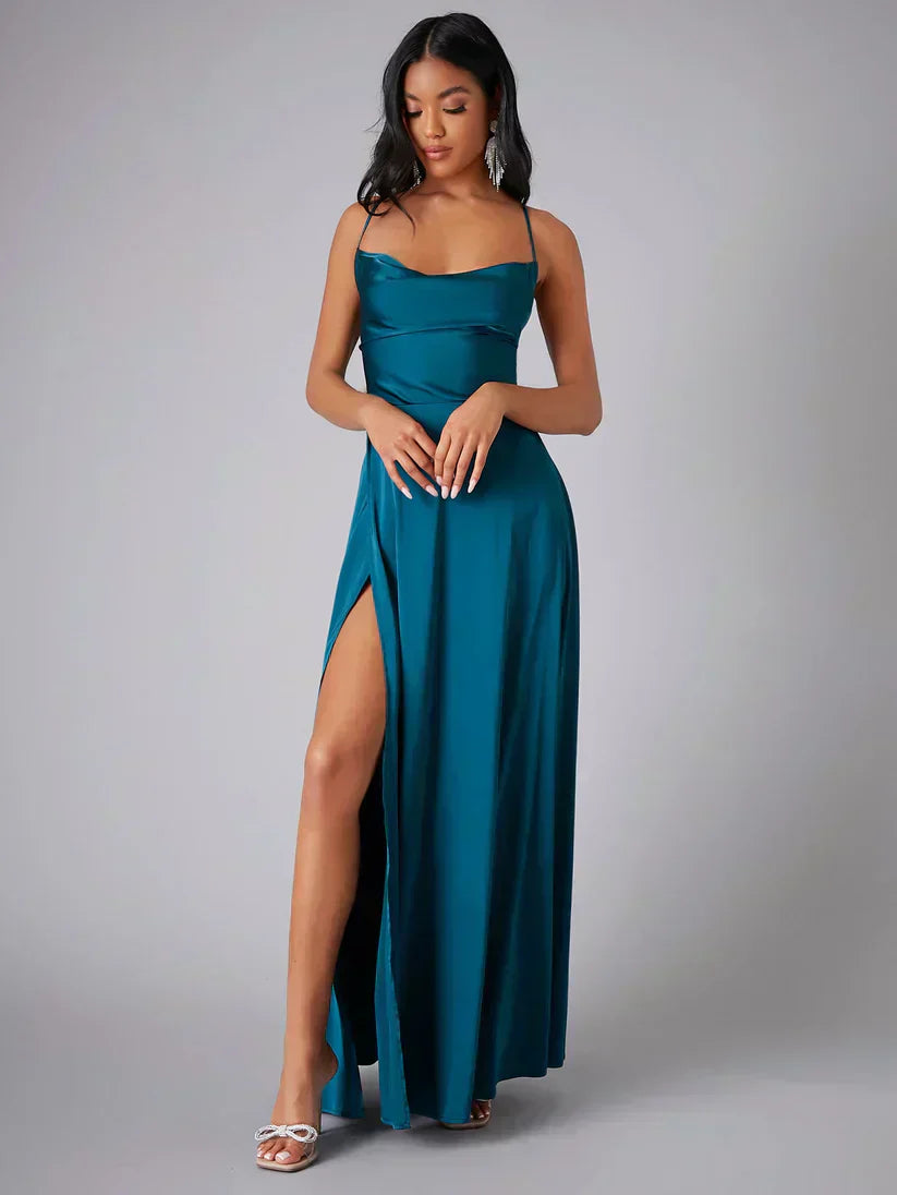Maxi-ilta-asu - Korkea halkio - Pitkä juhlamekko - Elegantti