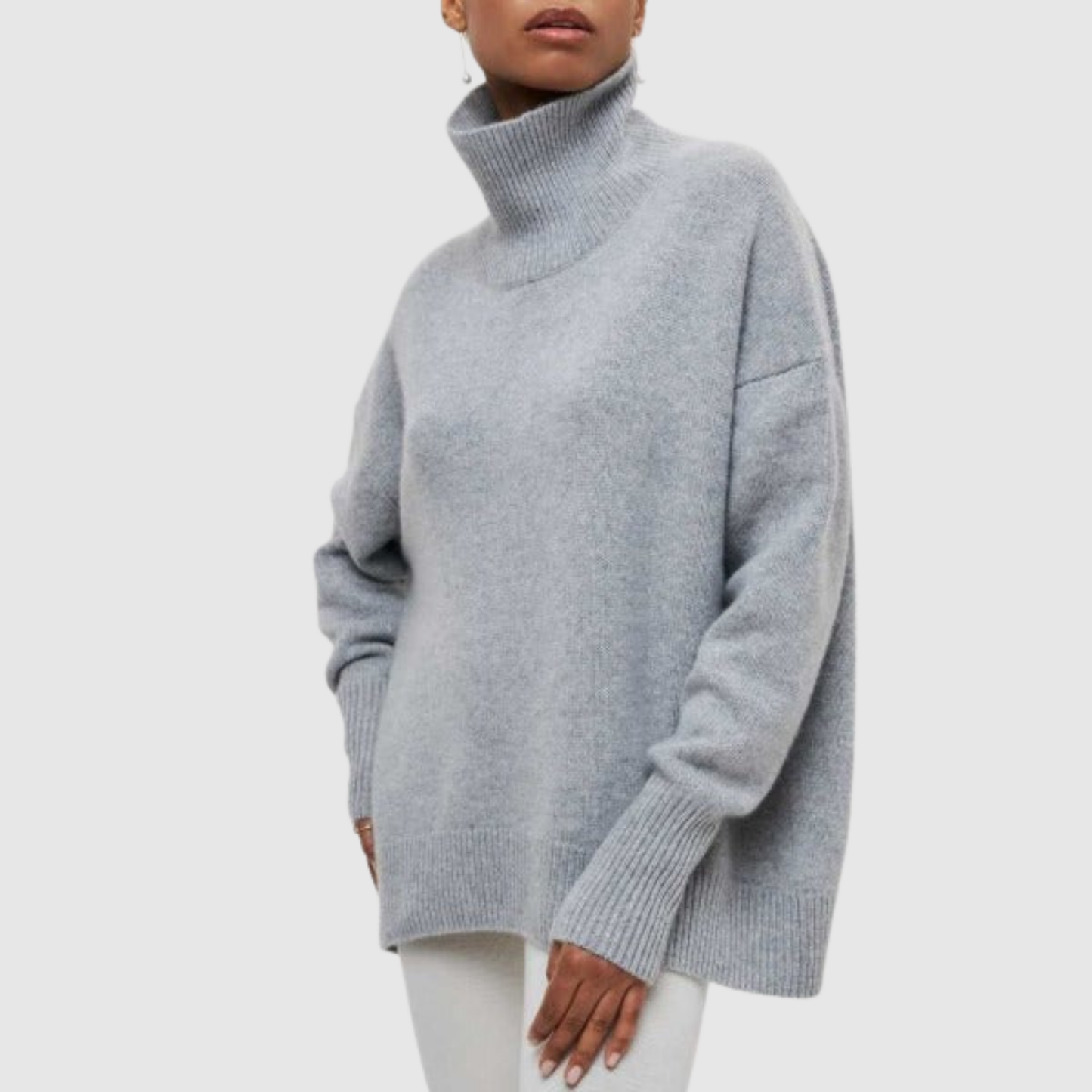Amelia – Oversize sweter z wysokim kołnierzem
