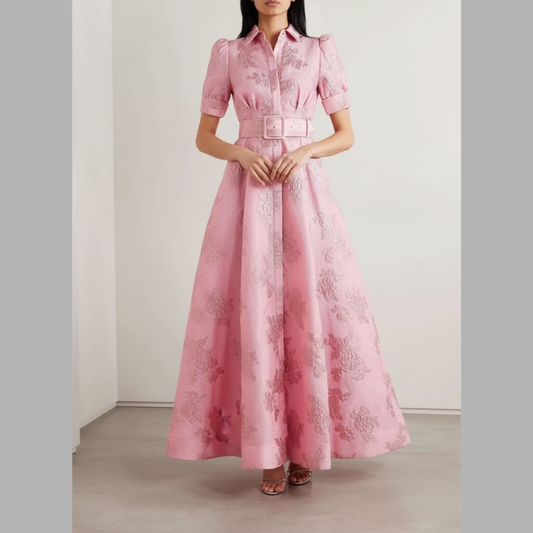 Elegancka sukienka maxi z paskiem w talii – elegancka sylwetka dla kobiet