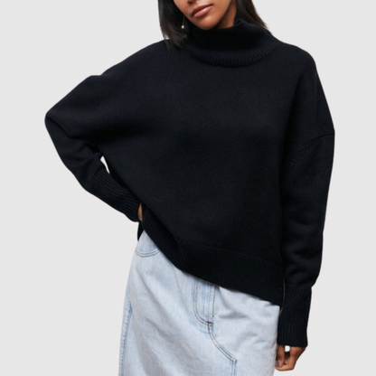 Amelia – Oversize sweter z wysokim kołnierzem