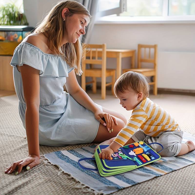 SkillTots - Montessori Aktivitetsbog til Småbørn med Snørebånd og Clips