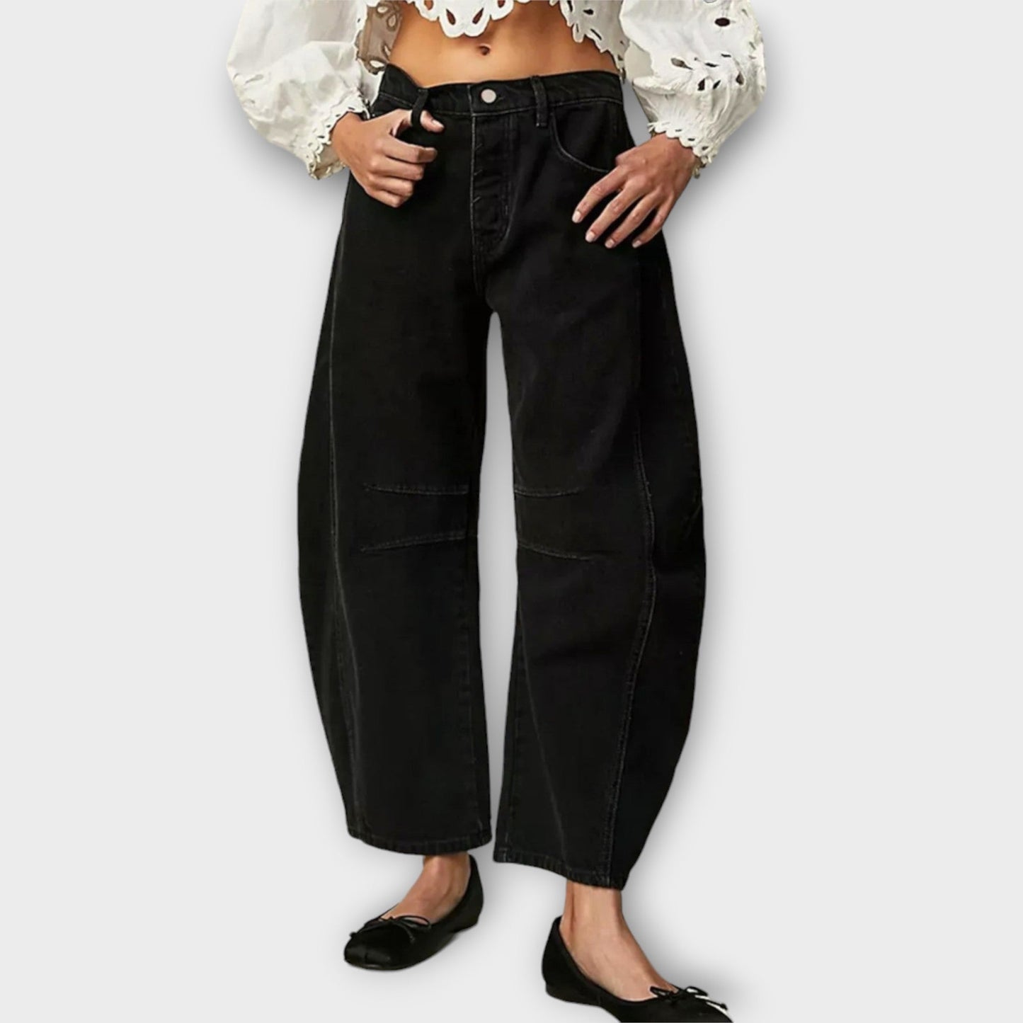 Jeans classici a gamba larga da donna
