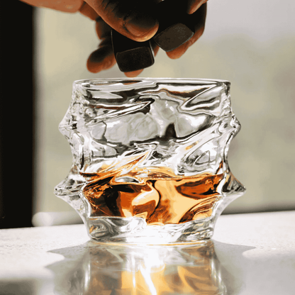 Kristall Whisky-Glas mit facettiertem Design