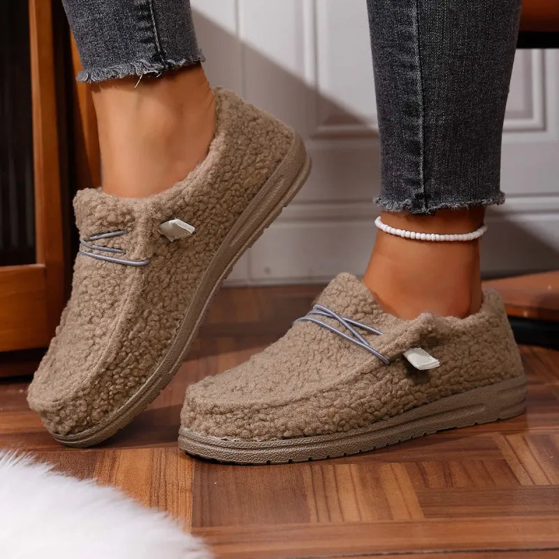 Mia – Women's Round Toe Flats with Slip-On Design