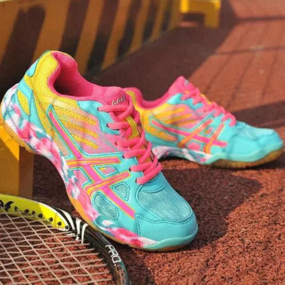 StrideFlex – Sneakers with Adjustable Laces & Round Toe