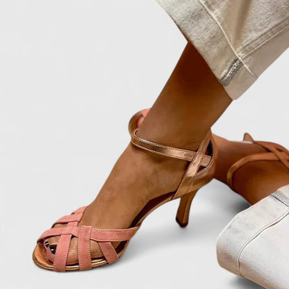 Amelia – Talons Élégants Orthopédiques