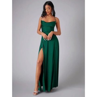 Avani – Elegante maxi-jurk met zijsplit en verstelbare bandjes