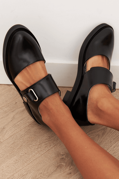 Mocassins Noirs Femme à Boucle – Chaussures Couvertes Chic et Confortables