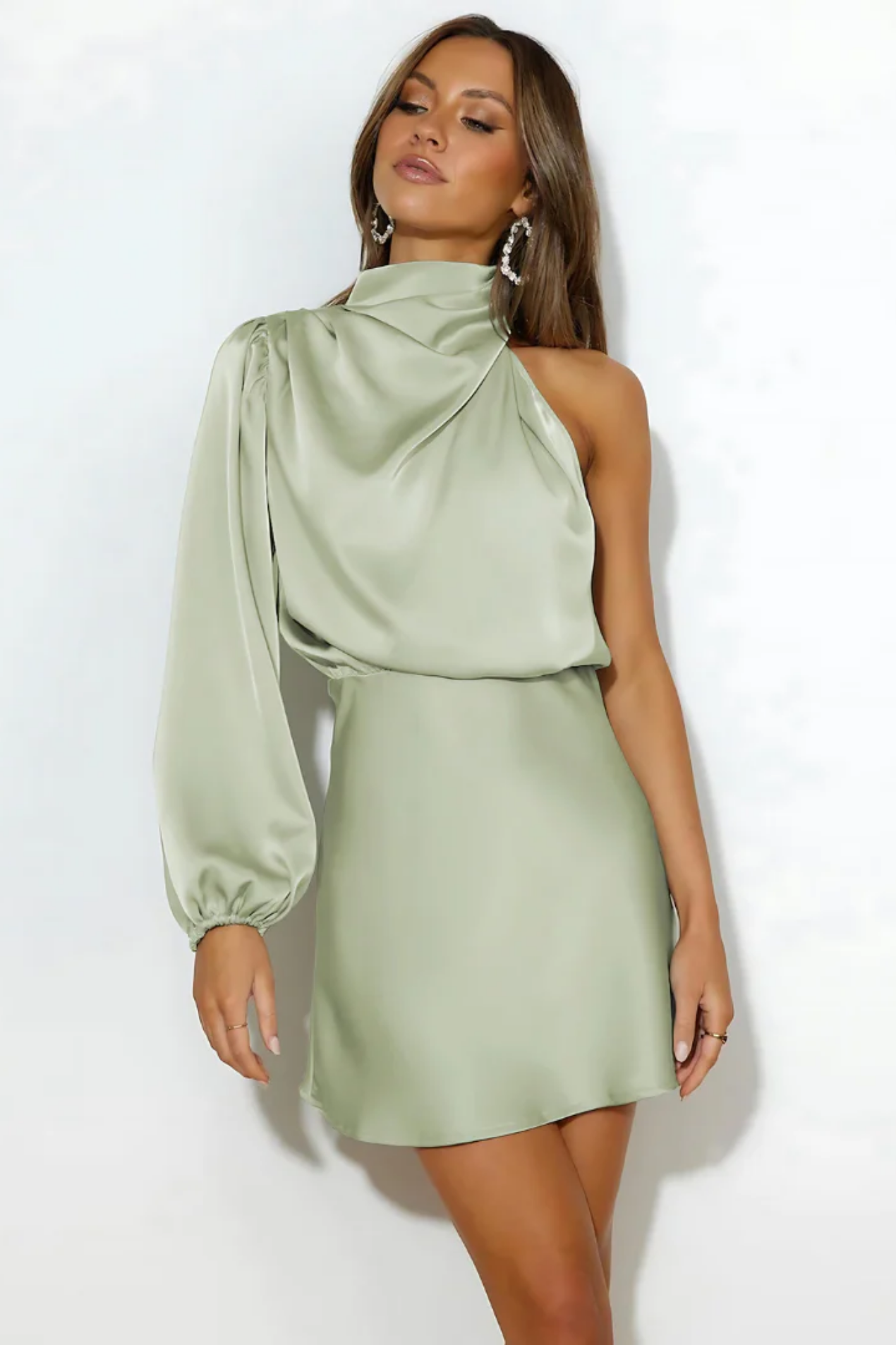 Robe Courte Élégante Femme Coupe Asymétrique – Robe Chic et Habillée